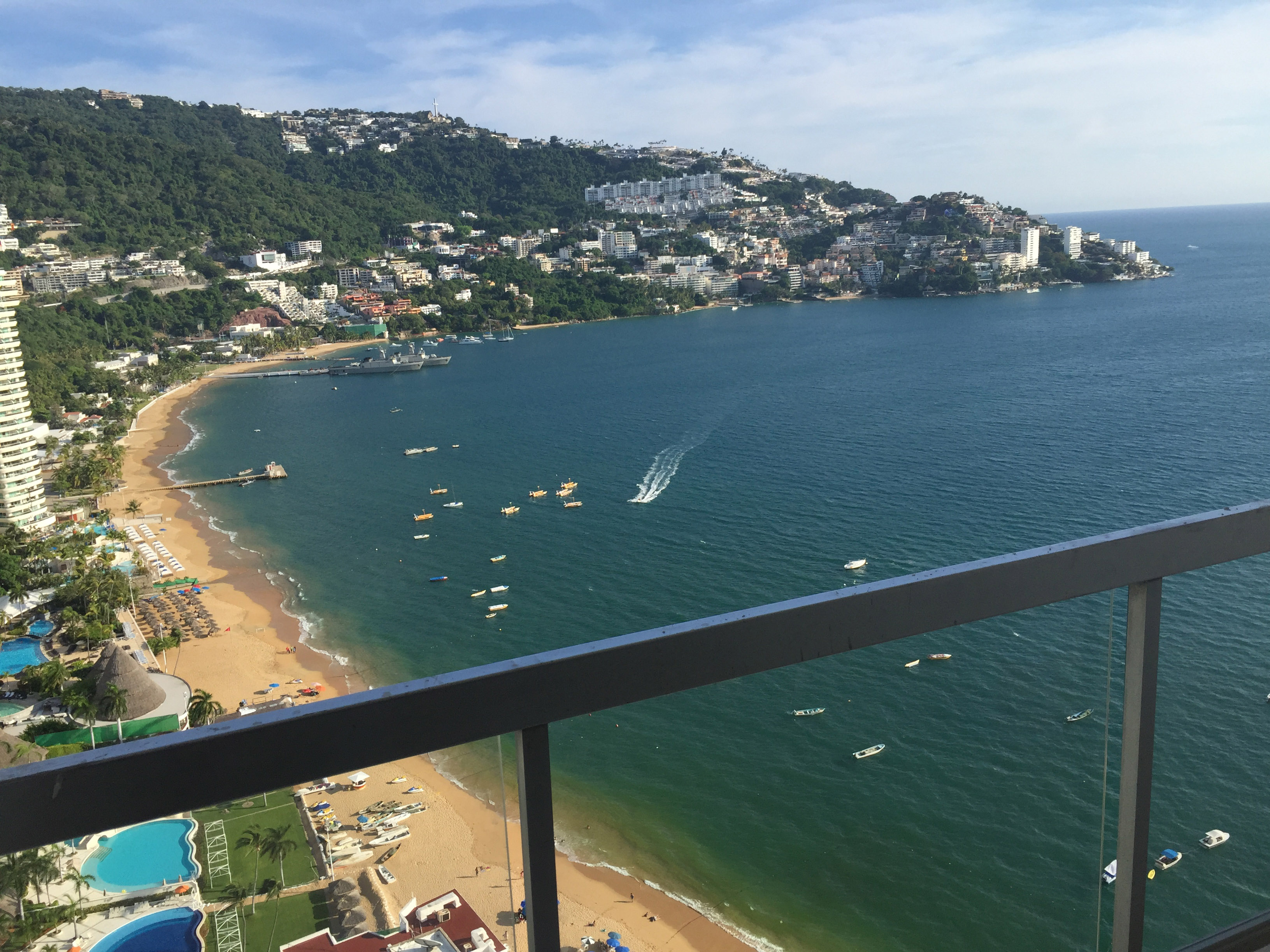 Vista desde el balcón del piso 30 de La Palapa Acapulco