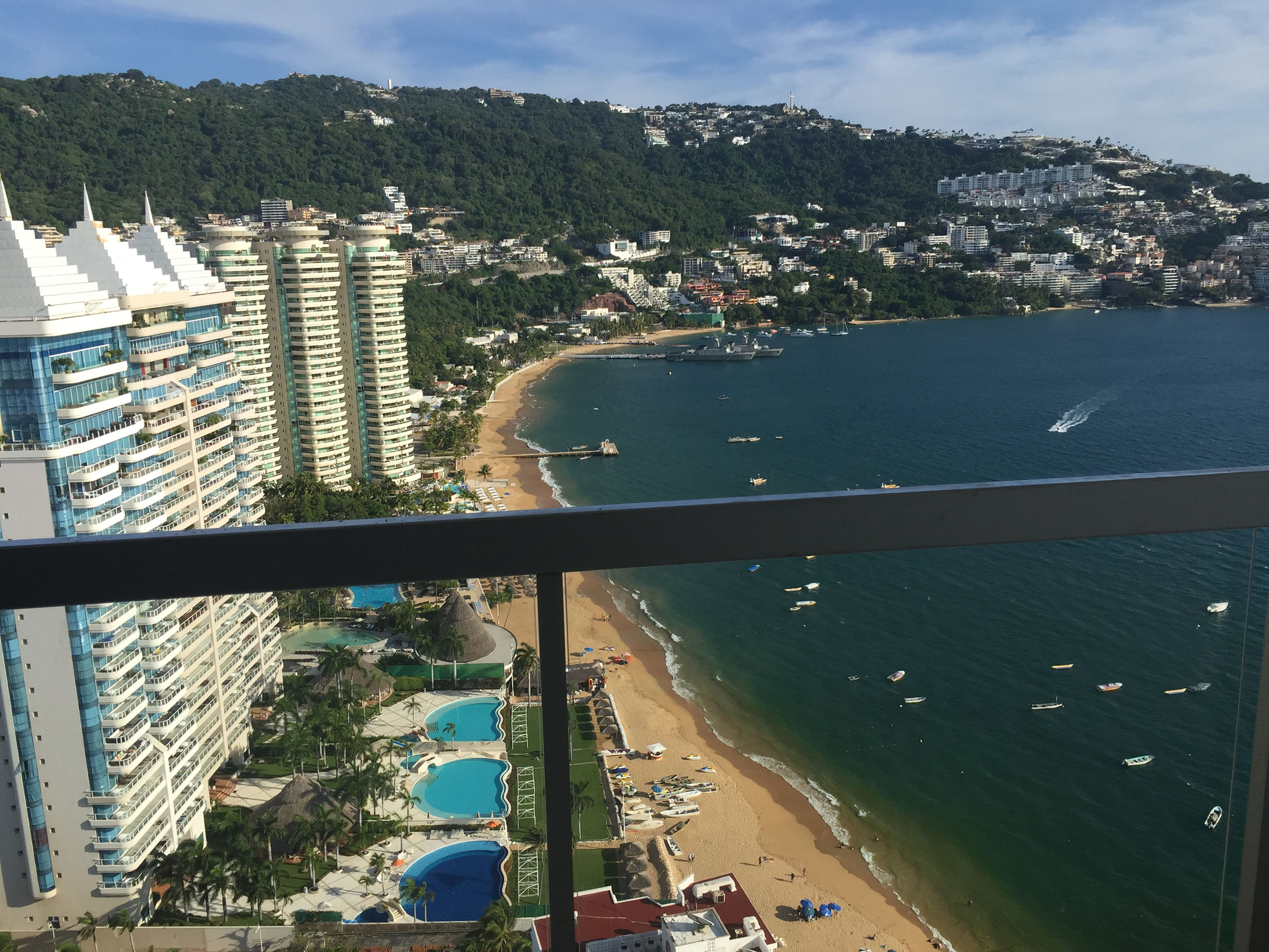 Vista desde el balcón de Las Brisas desde el piso 30 de La Palapa Acapulco