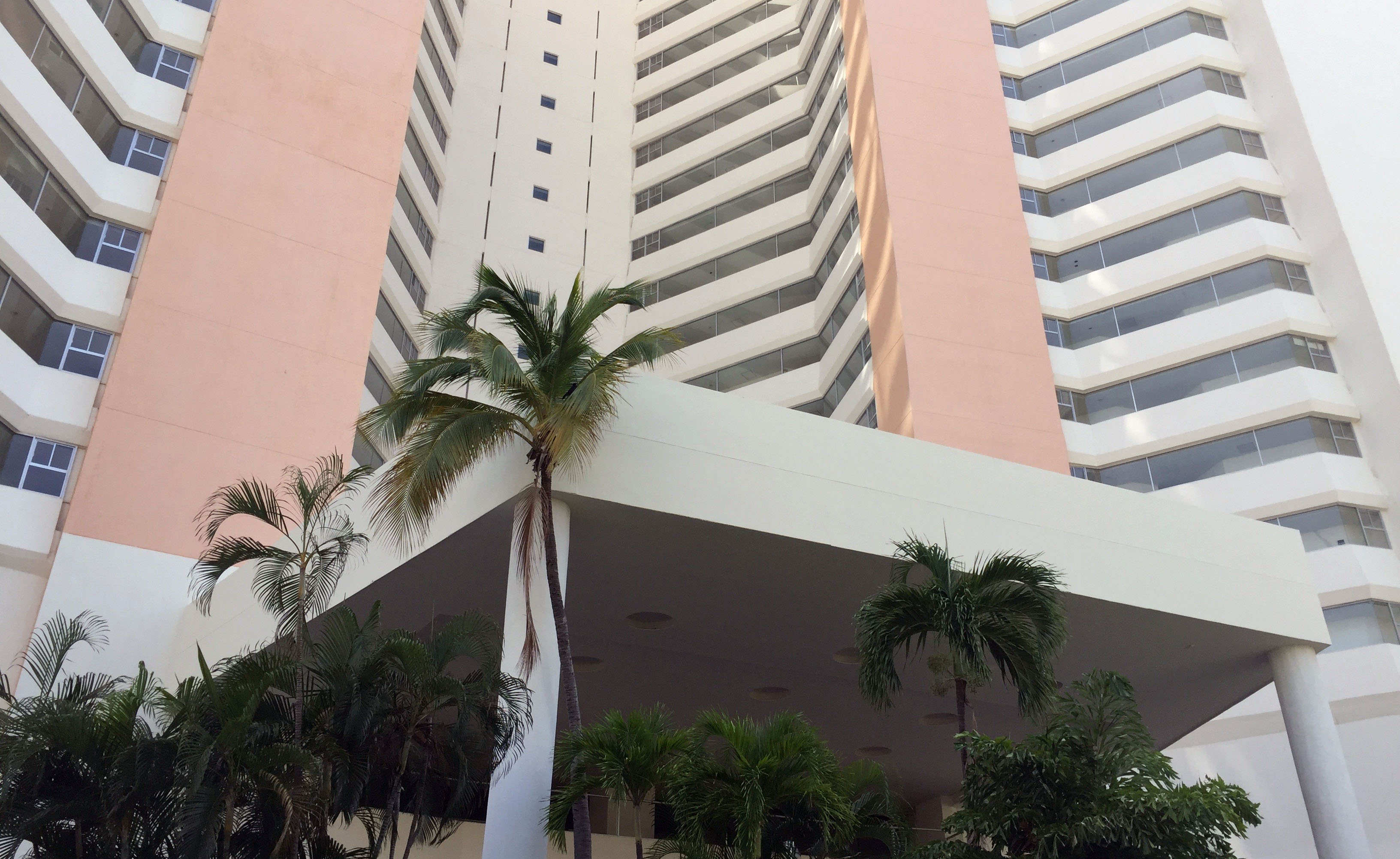 Entrance to La Palapa - Acapulco